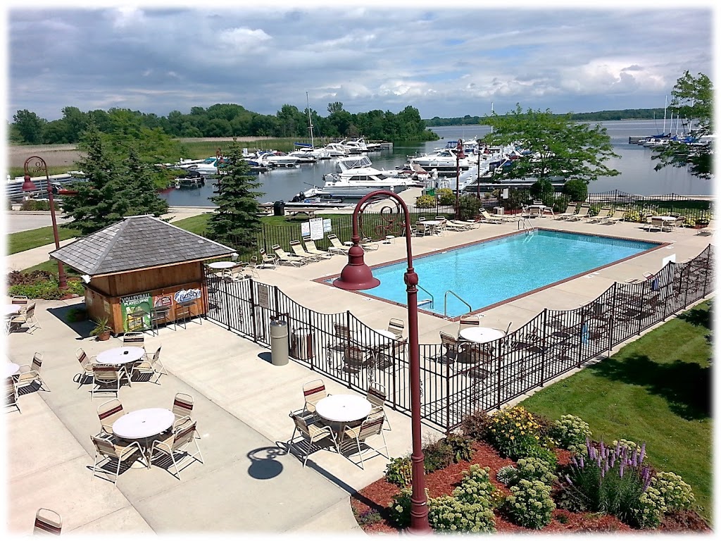  Wave Pointe Marina & Resort.