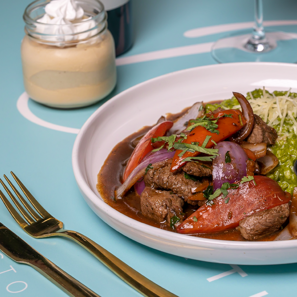 Lomo saltado