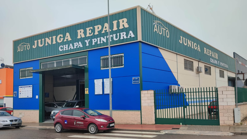 Auto Juniga Repair — Exterior