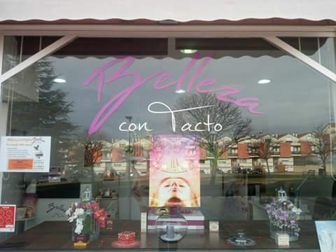 Belleza con Tacto — Exterior