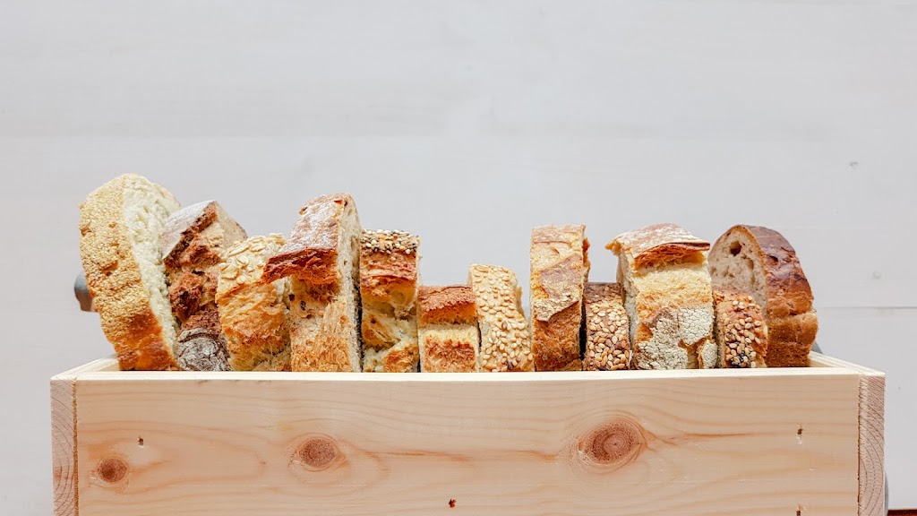 Forn de Pa Can Rosell - Claverol — Comida y bebida