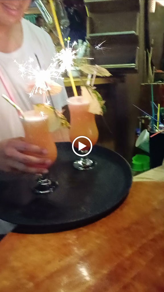Jardin 2016 Beach and Bar Restaurante — Videos