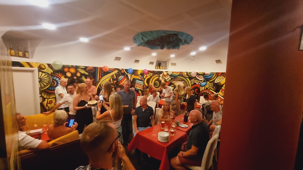 Emma's Cantina Mexicana — Ambiente