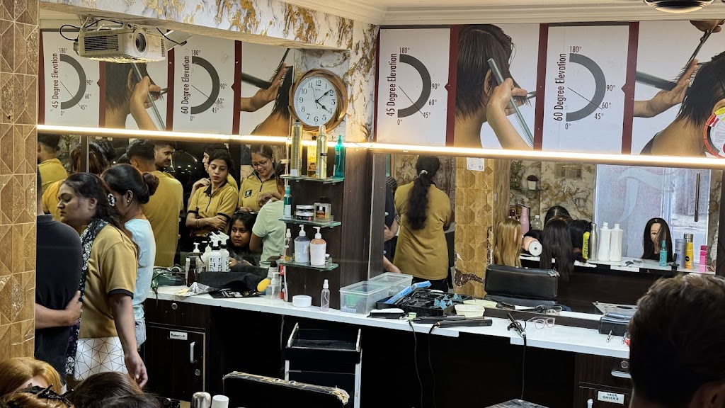 Jawed Habib Academy Ashok Nagar Best Makeup Hair Styling Beautician Beauty Parlor Course In Kanpur