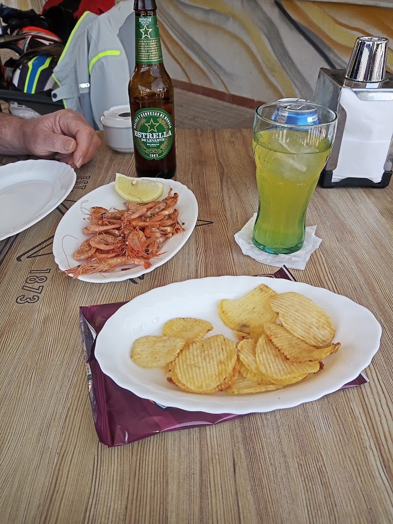 Nuevo San Pedro Cerveceria — Comida y bebida