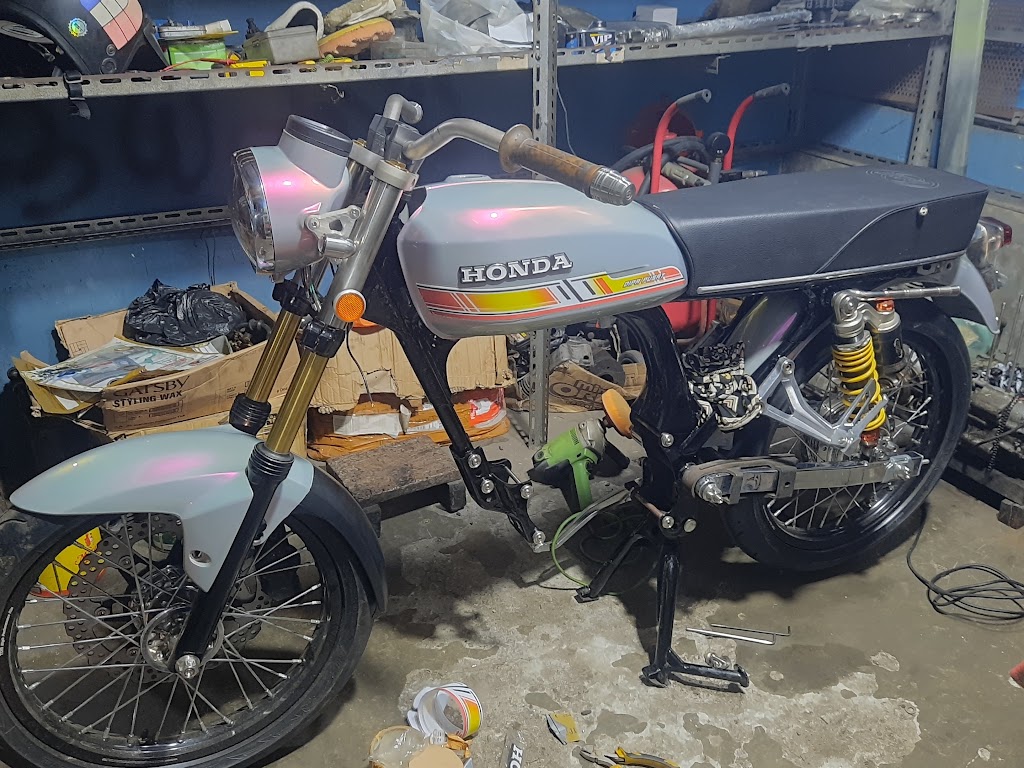Bengkel Vespa 'BUSI' Manokwari