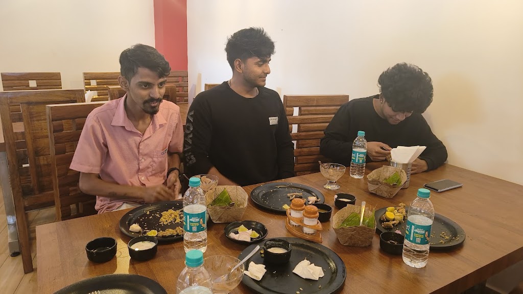 Aramane Family Restaurant Mcc B Block Davanagere