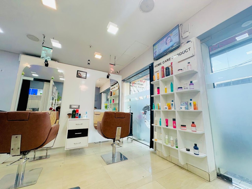 New Razors Edge Unisex Salon