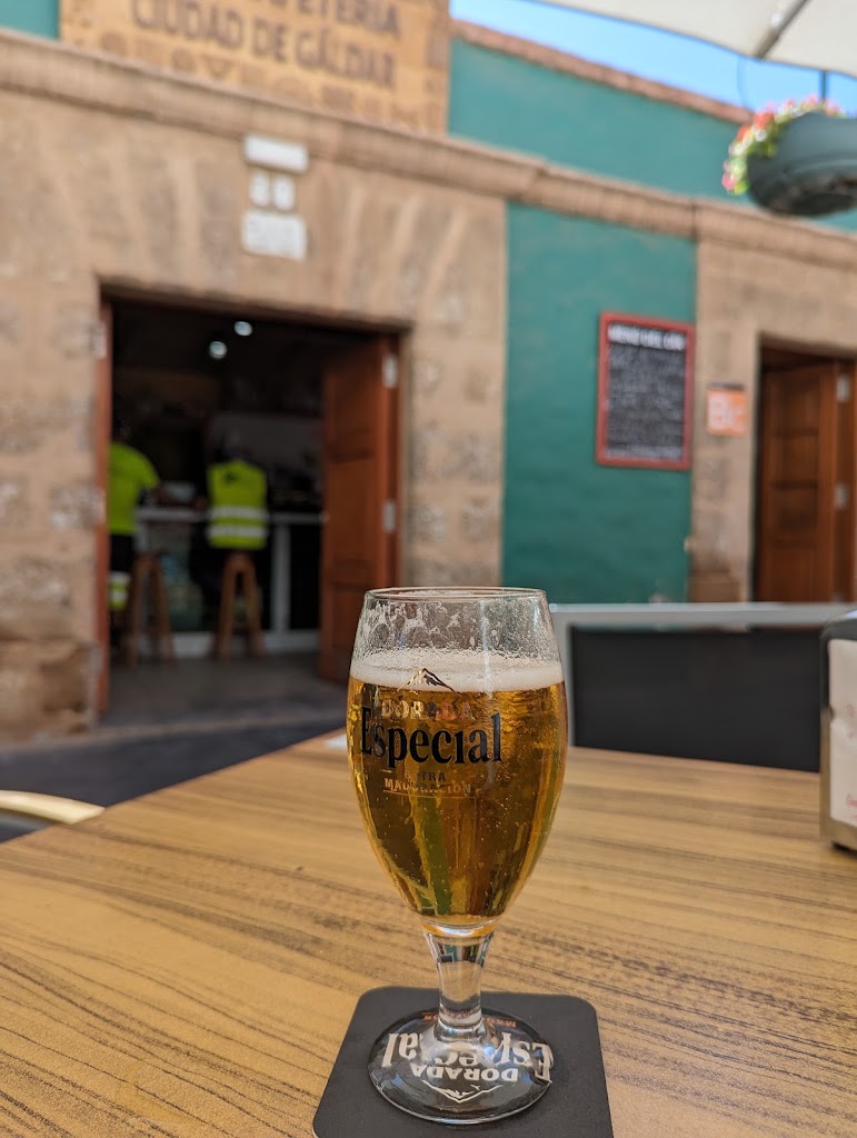 Restaurante Ciudad de Galdar — Comida y bebida