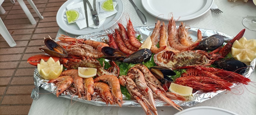BAR RESTAURANTE AGUAMARINA — Comida y bebida