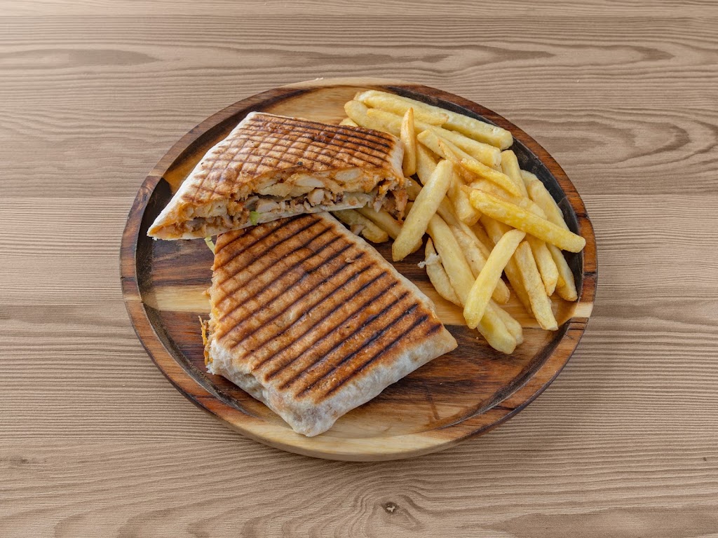 3R Pizzas, kebab, patatas assadas, — Comida y bebida