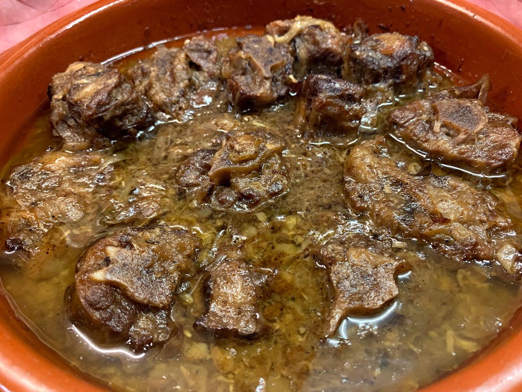 Cafereria 13 — Comida y bebida