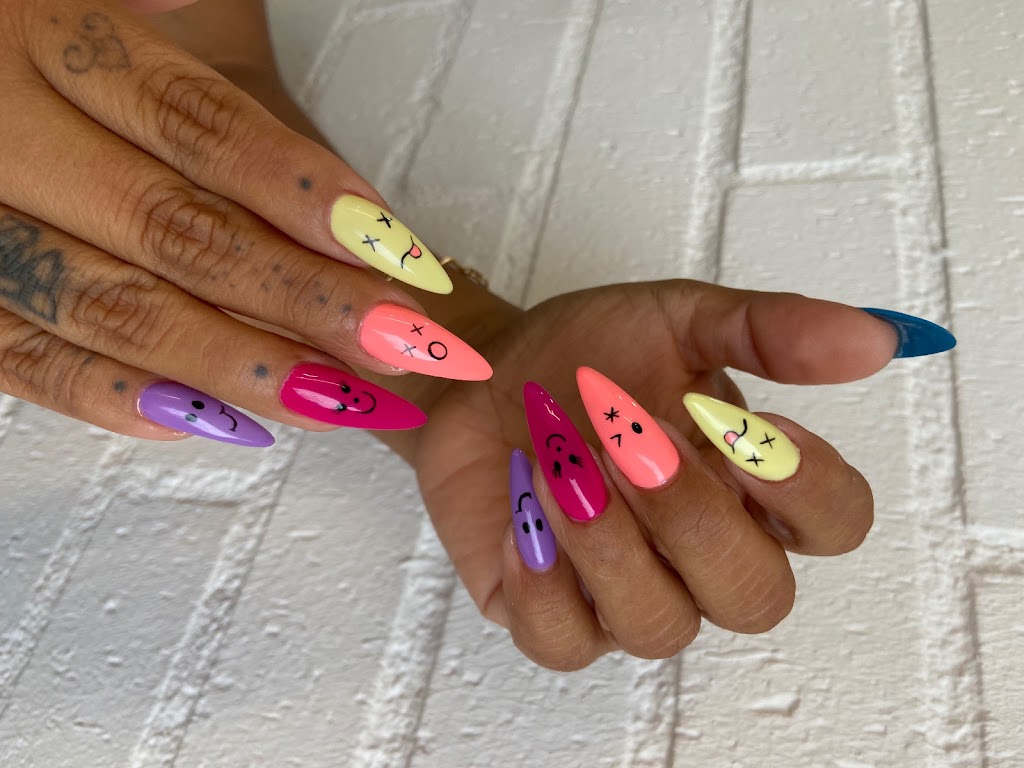 Mary Gilverte | Centro de estetica y peluqueria — Manicura
