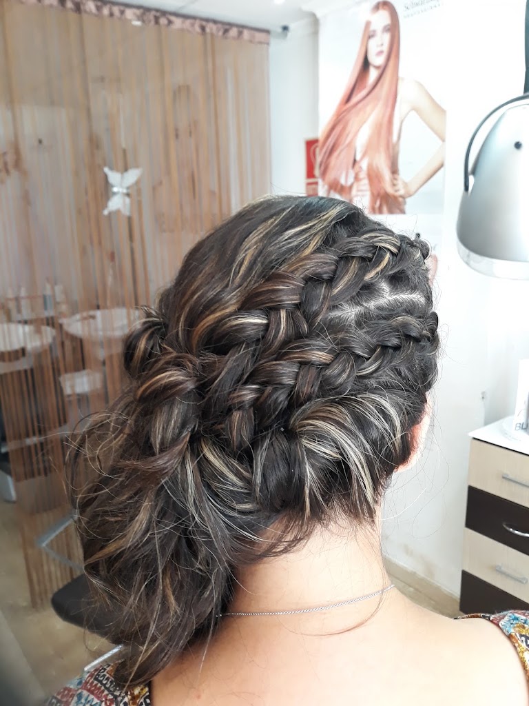 Peluqueria Unisex Raquel Torres — Peinado