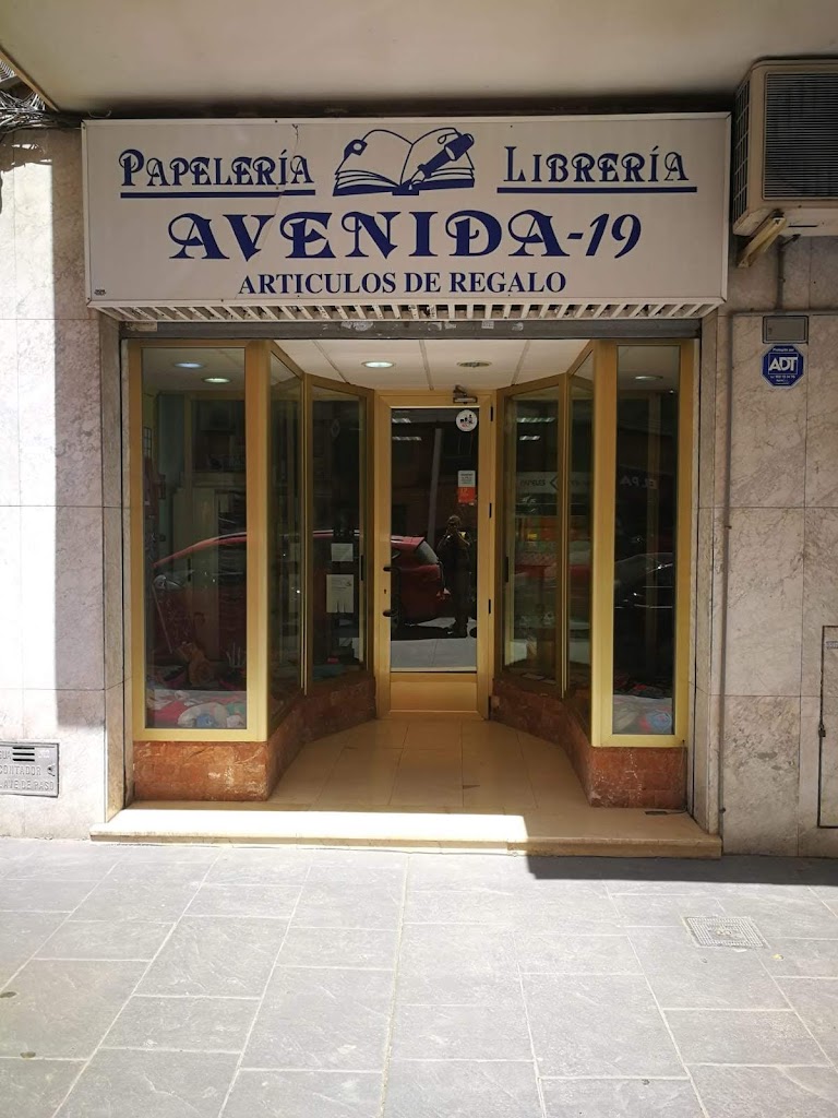 PAPELERIA LIBRERIA AVENIDA-19
