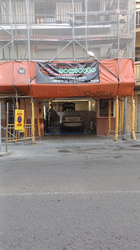 Lavado de coches a mano Sowiauto Barcelona — Exterior
