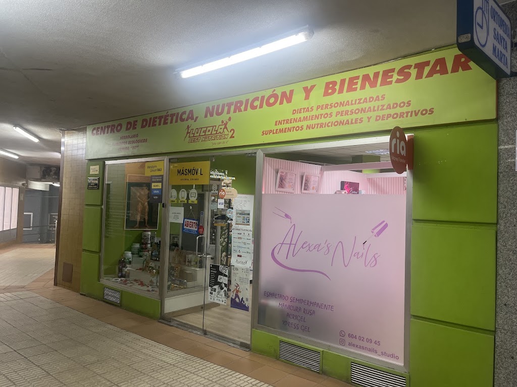 Alexa's Nails: Tu Salon de Unas y Pestanas en Santiago de Compostela — Exterior