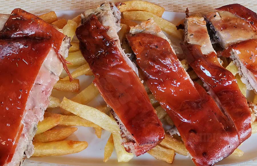 Meson Las Bovedas — Comida y bebida