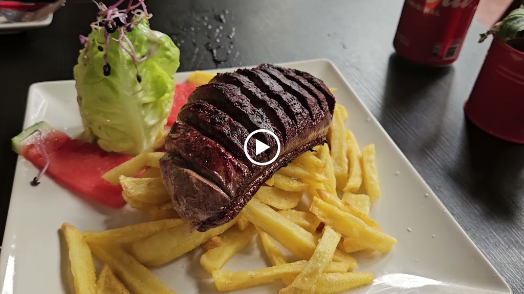 Le Petit Paris — Videos