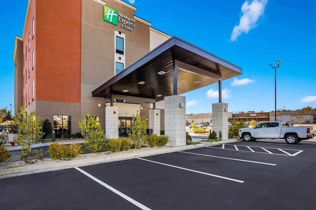 Holiday Inn Express & Suites Tulsa East - Catoosa, an IHG Hotel - Hotel in Catoosa , United States of America