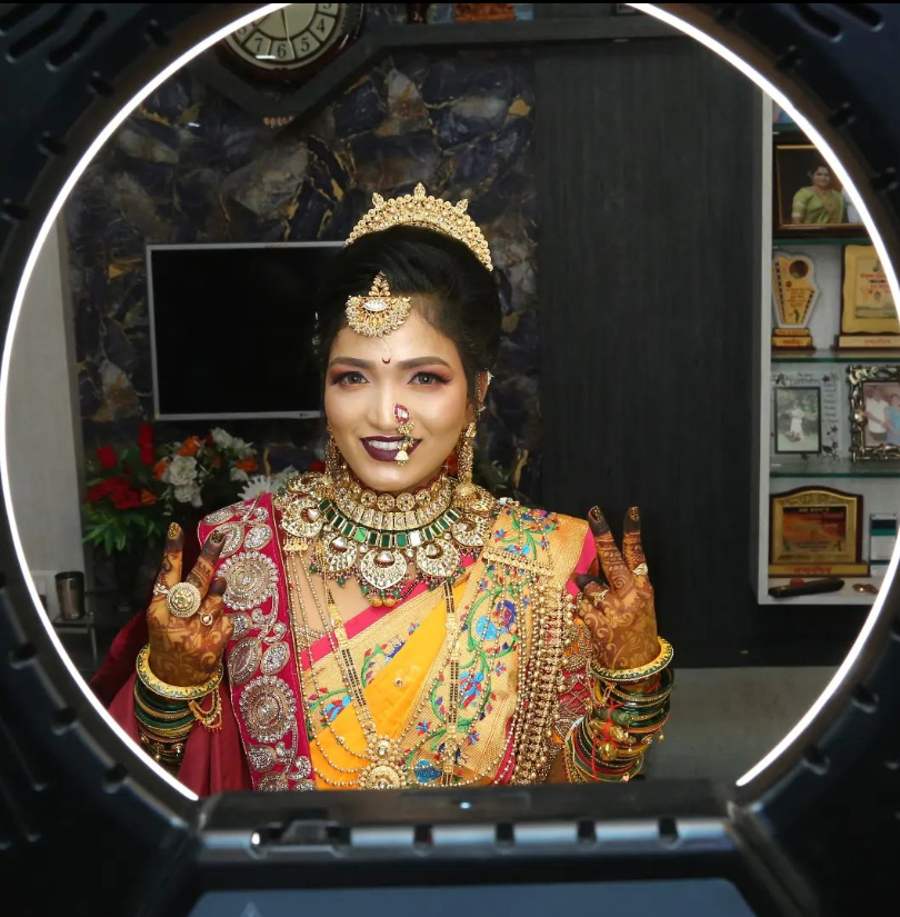 Urvi Beauty Parlour Classes Urvii Byuttii Paarlr Aanni Klaases