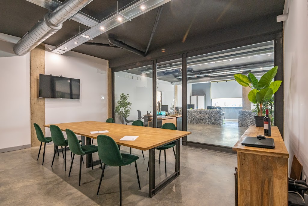 HOLIDAY MANAGEMENT NETWORK (HO-MA-NETWORK)