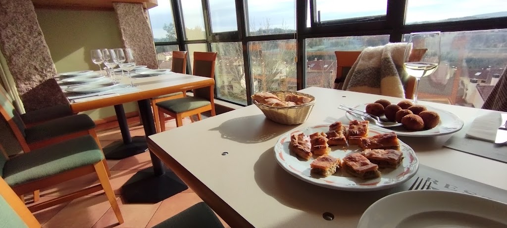 Restaurante Montrove — Comida y bebida