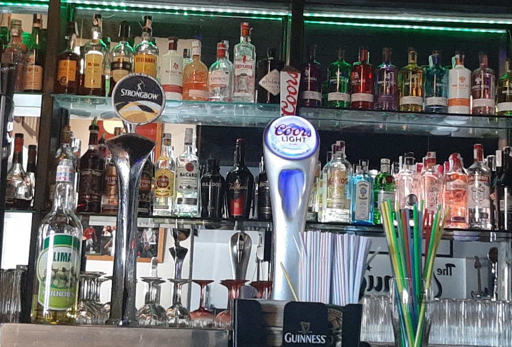 Bar The Venue — Comida y bebida