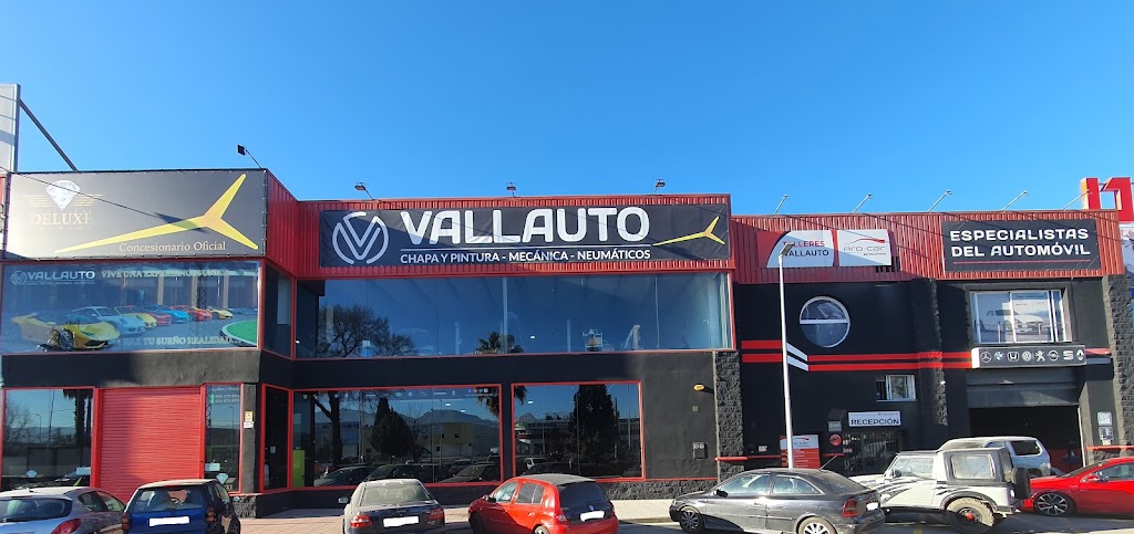 Taller Chapa y Pintura Granada | Vallauto C.B — Exterior
