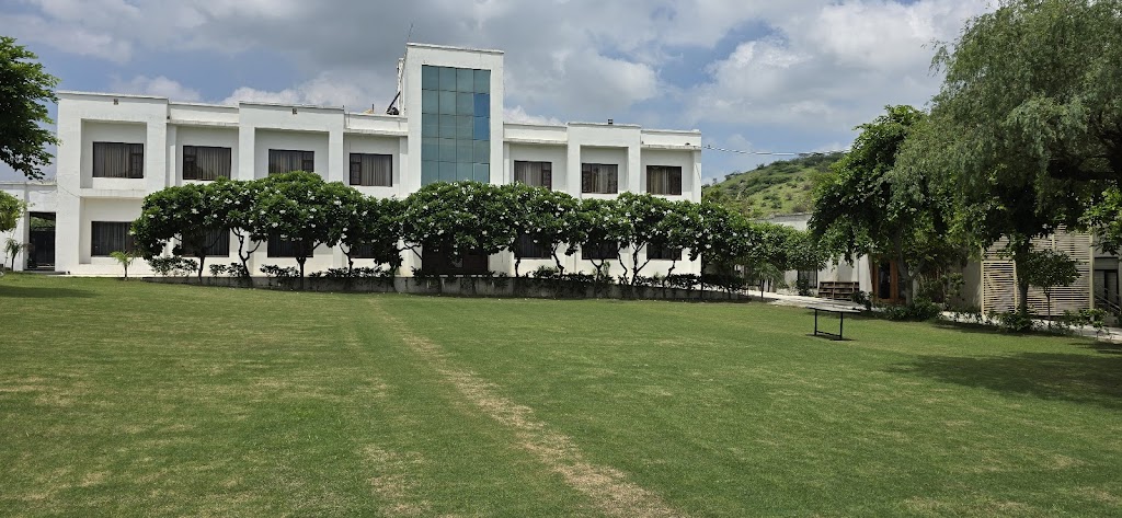 Chandni Midway Resort