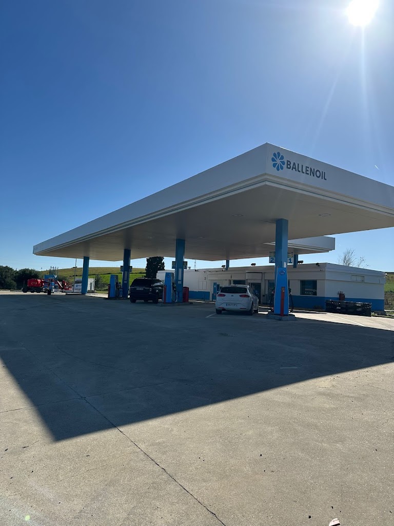Ballenoil Dos Hermanas II — Estacion de servicio