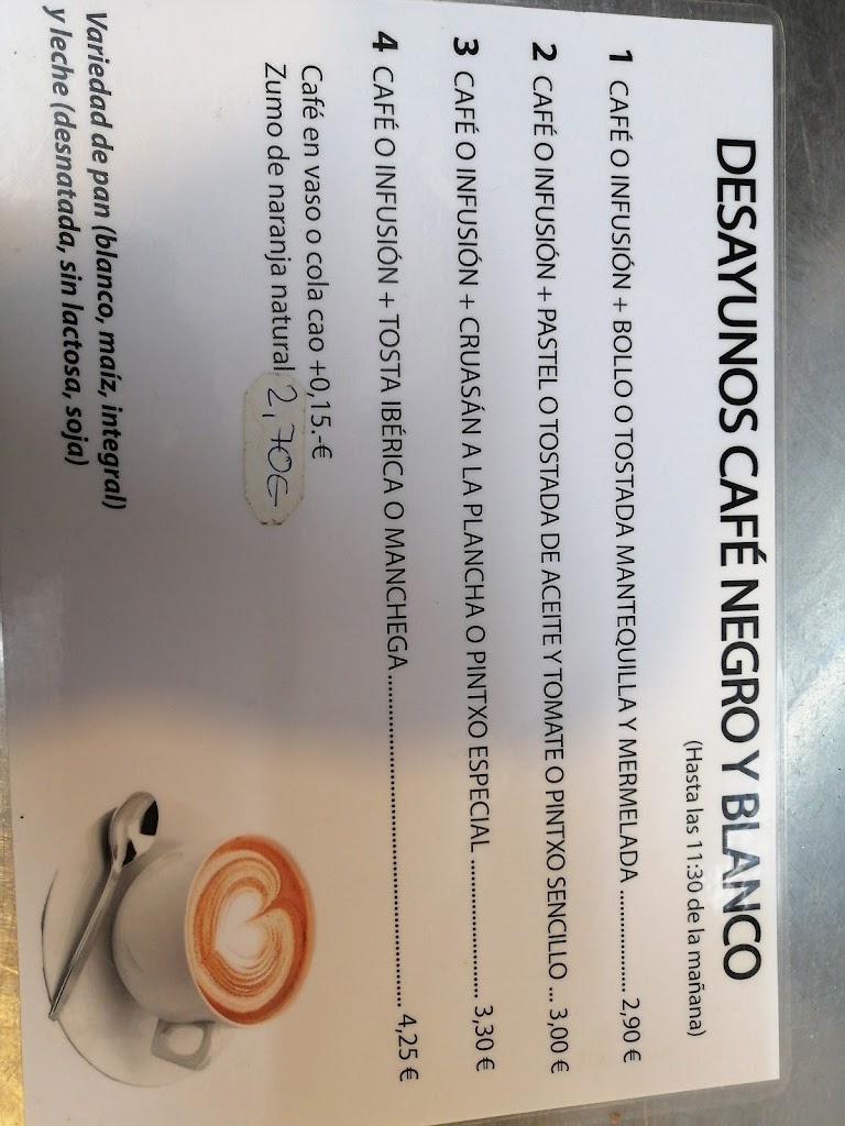 Cafe Negro y Blanco — Carta