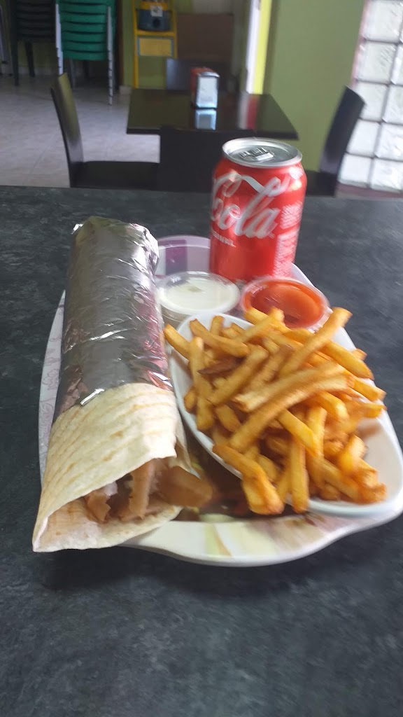Doner Kebab Alhama — Comida y bebida