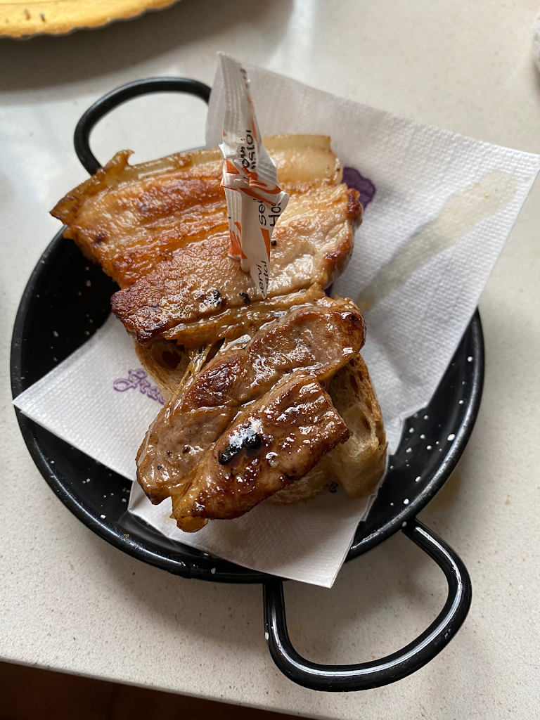 Bar La Frontera — Comida y bebida