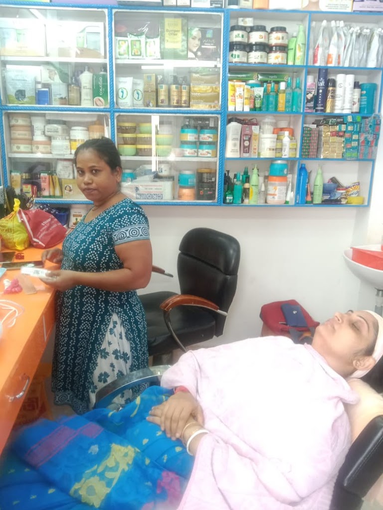 Chandana Ladies Beauty Parlour