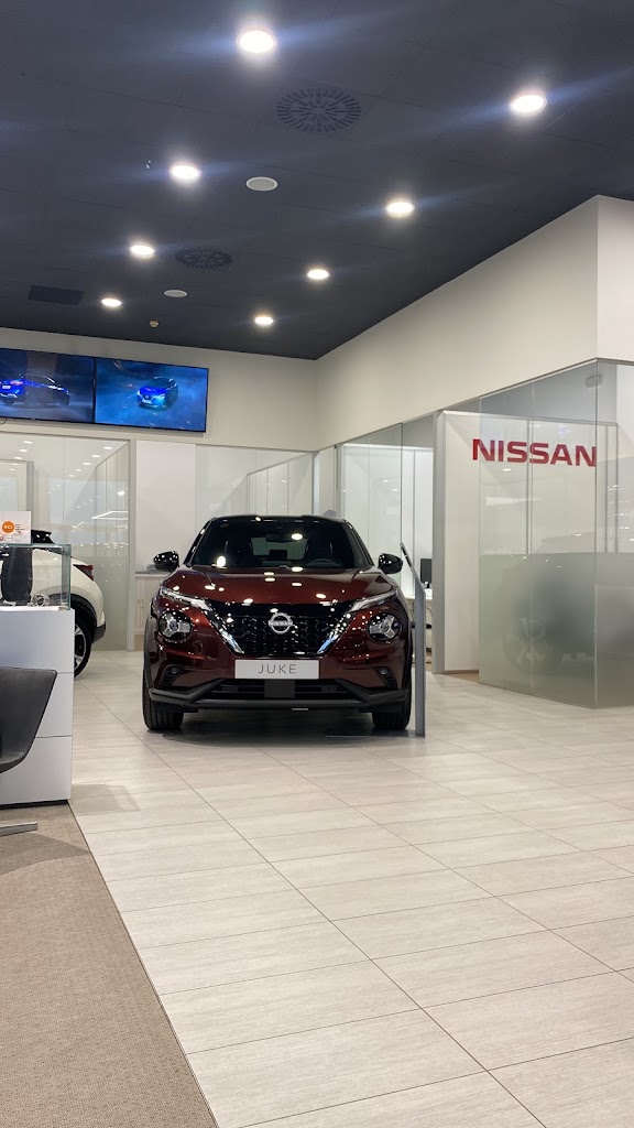 Nissan Pista de Silla Marcos Automocion — Interior