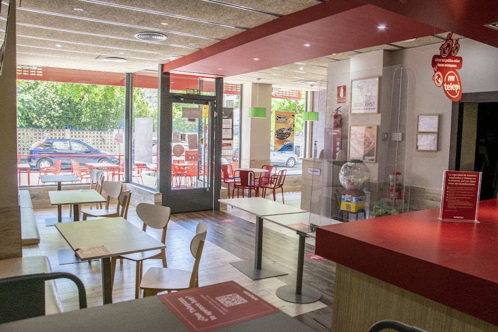 Telepizza Hellin - Comida a Domicilio — Ambiente