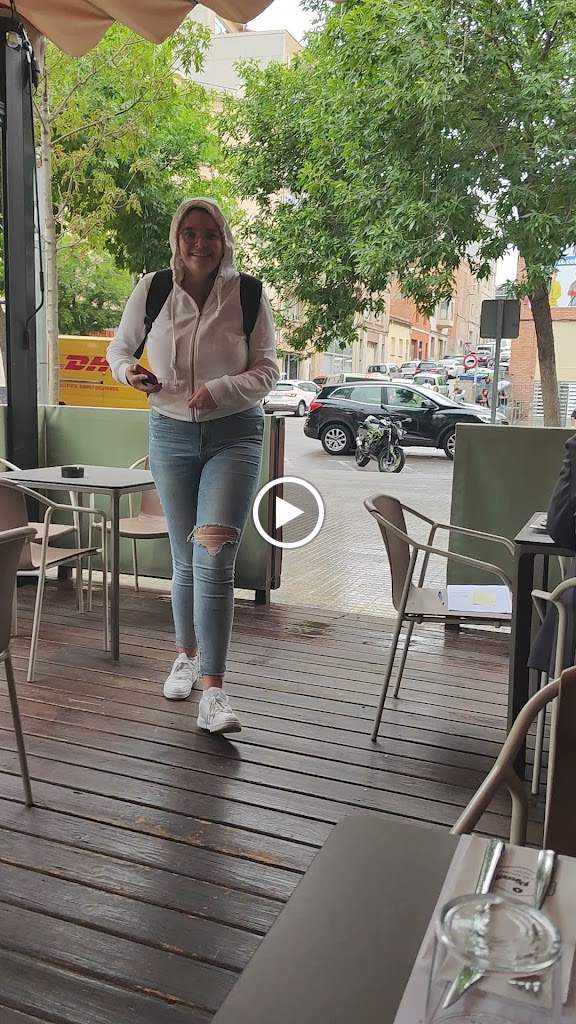 Restaurant La Pineda — Videos