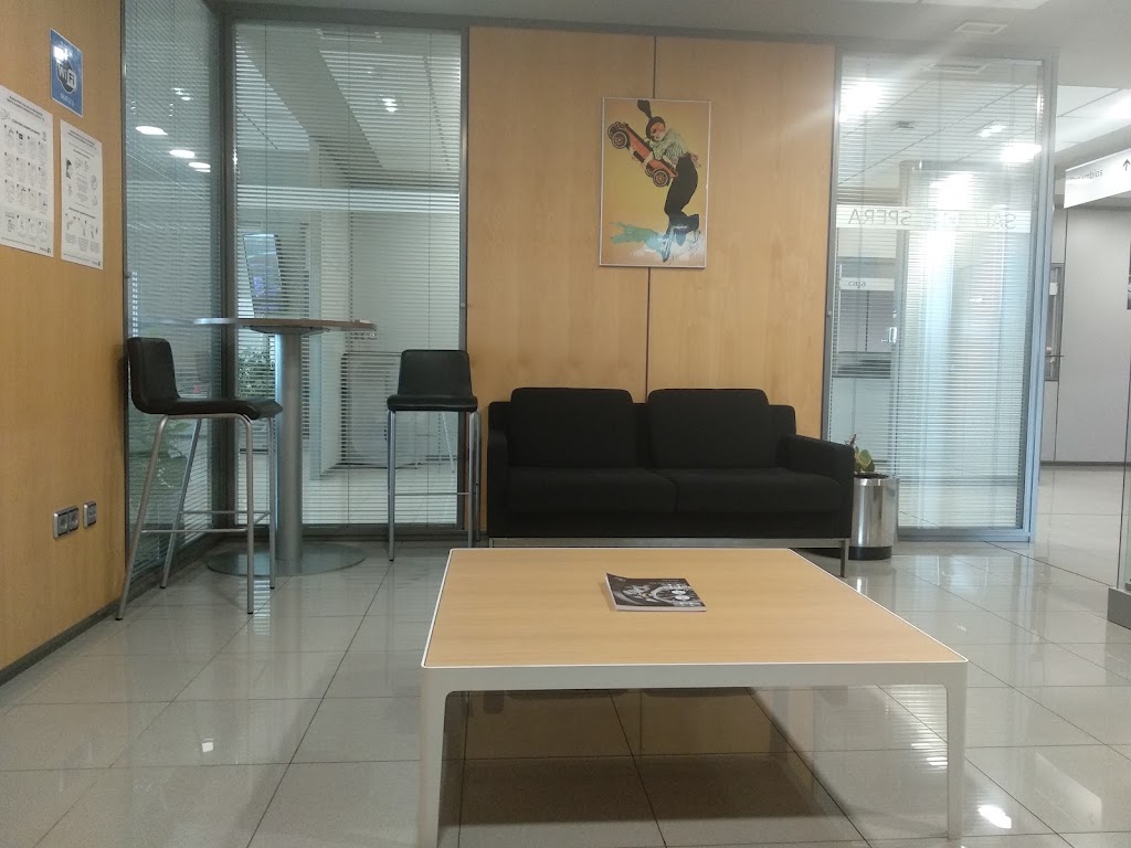 Adarsa Gijon Mercedes-Benz I Postventa — Interior