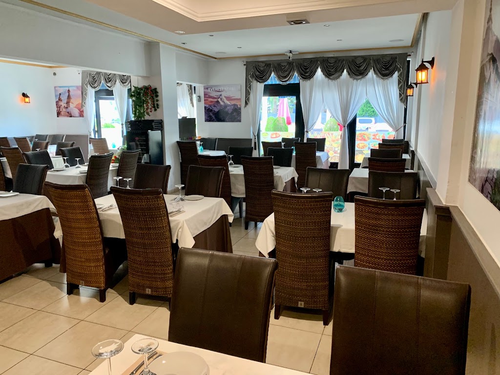 Buddha Castle Restaurant — Ambiente