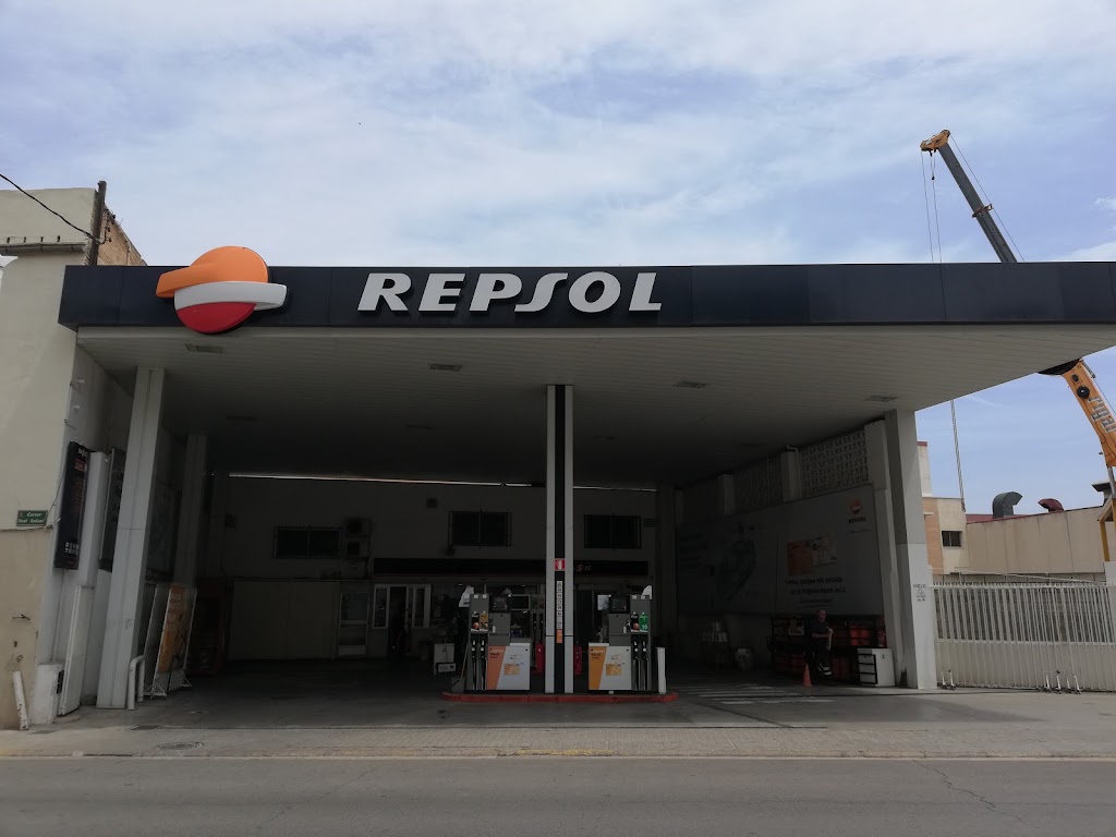 Estacion de Servicio Repsol — Exterior