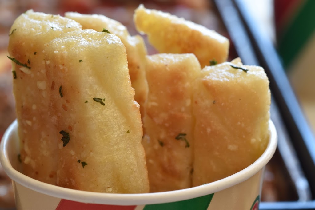  Rocky Rococo Pizza and Pasta