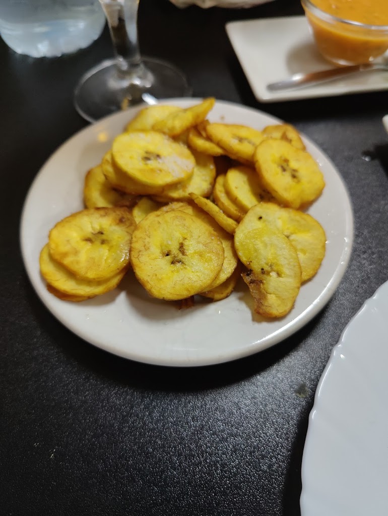 Restaurante La Ronda — Comida y bebida