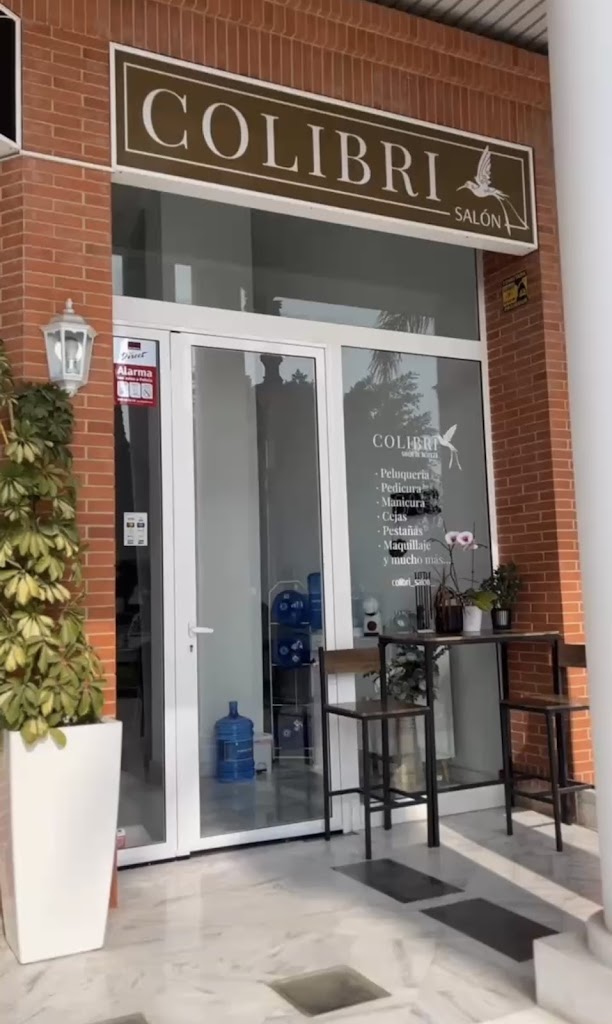 SALON DE BELLEZA COLIBRI