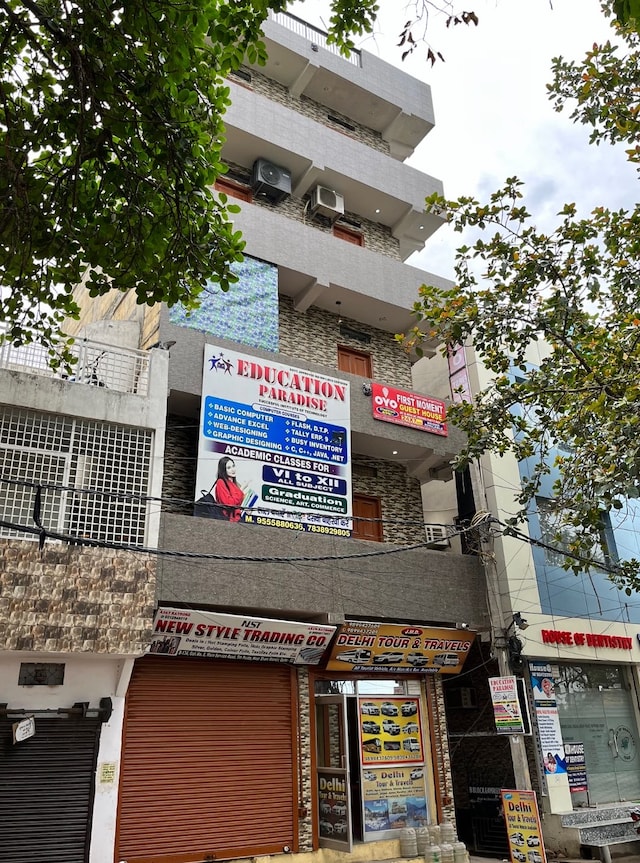 Oyo Flagship 814015 Hotel A R Residency