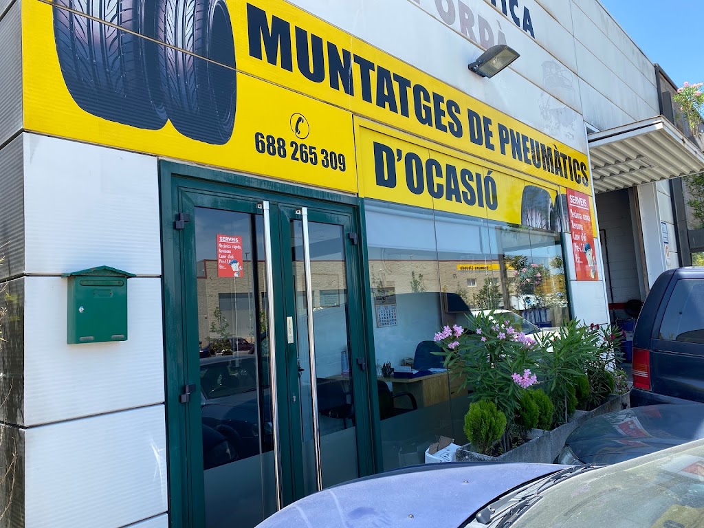 AutoNautica Emporda — Exterior