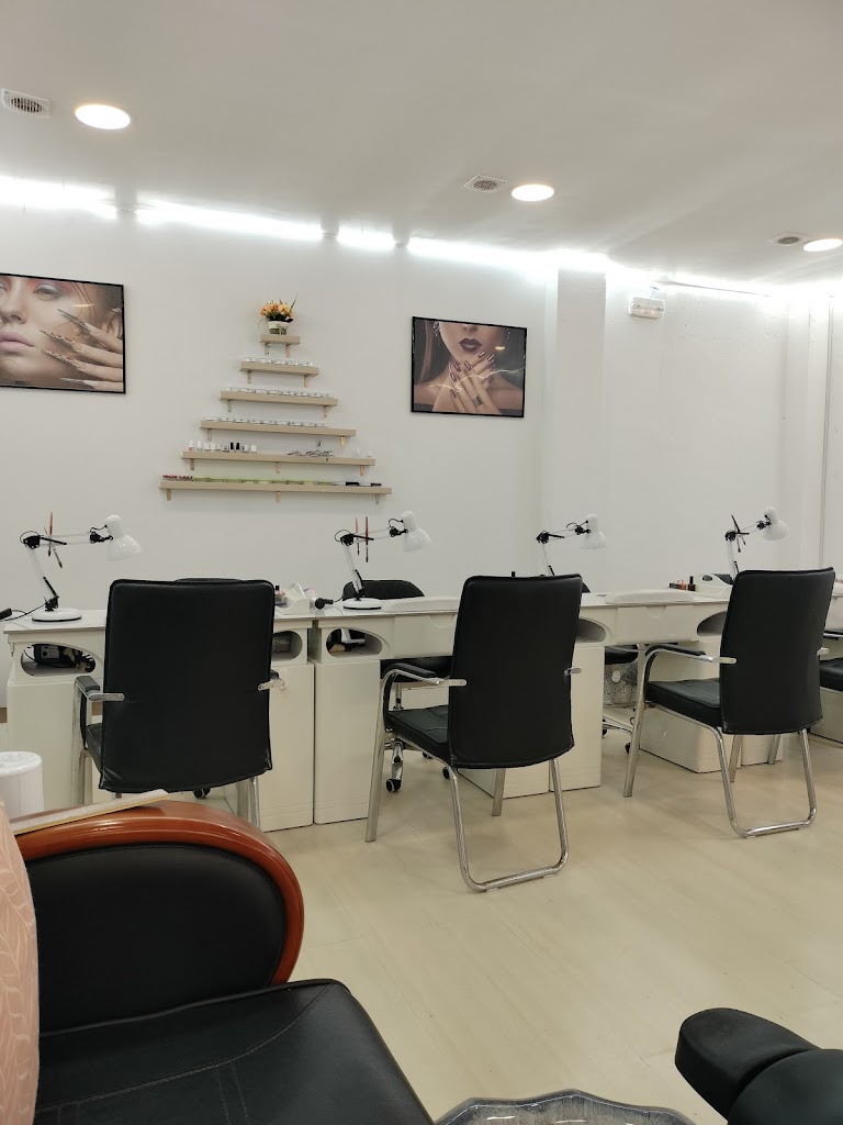 Osito Nails — Interior
