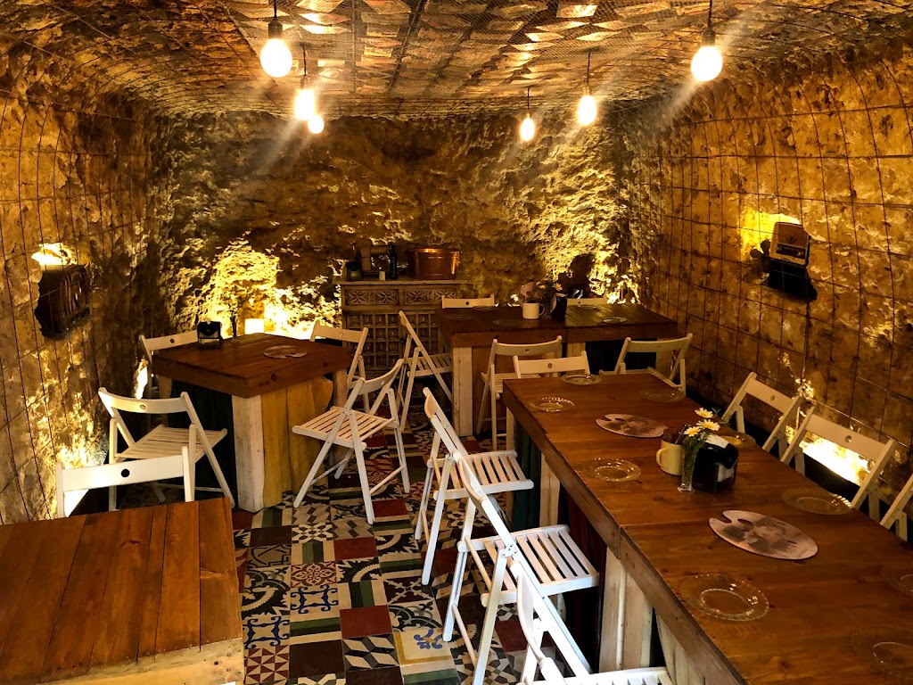Taberna Cuevas Anita la de San Miguel — Ambiente