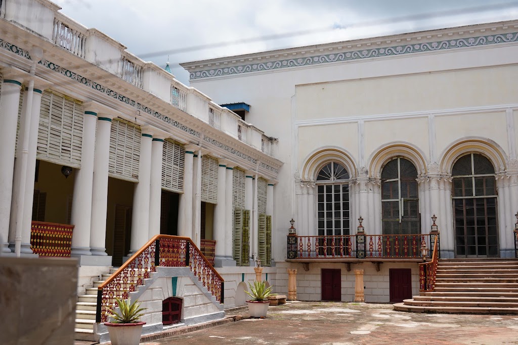 Cossimbazar Palace Of The Roys Rajbari