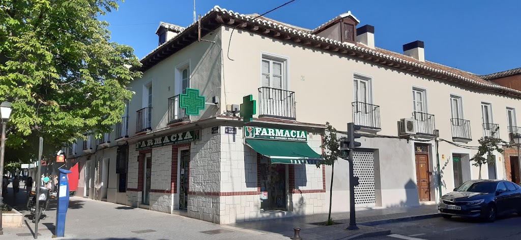 Farmacia Aranjuez San Antonio 86 -esq. C/ Almibar- (Lda. Esperanza Gzlez. Rogado) — Del propietario
